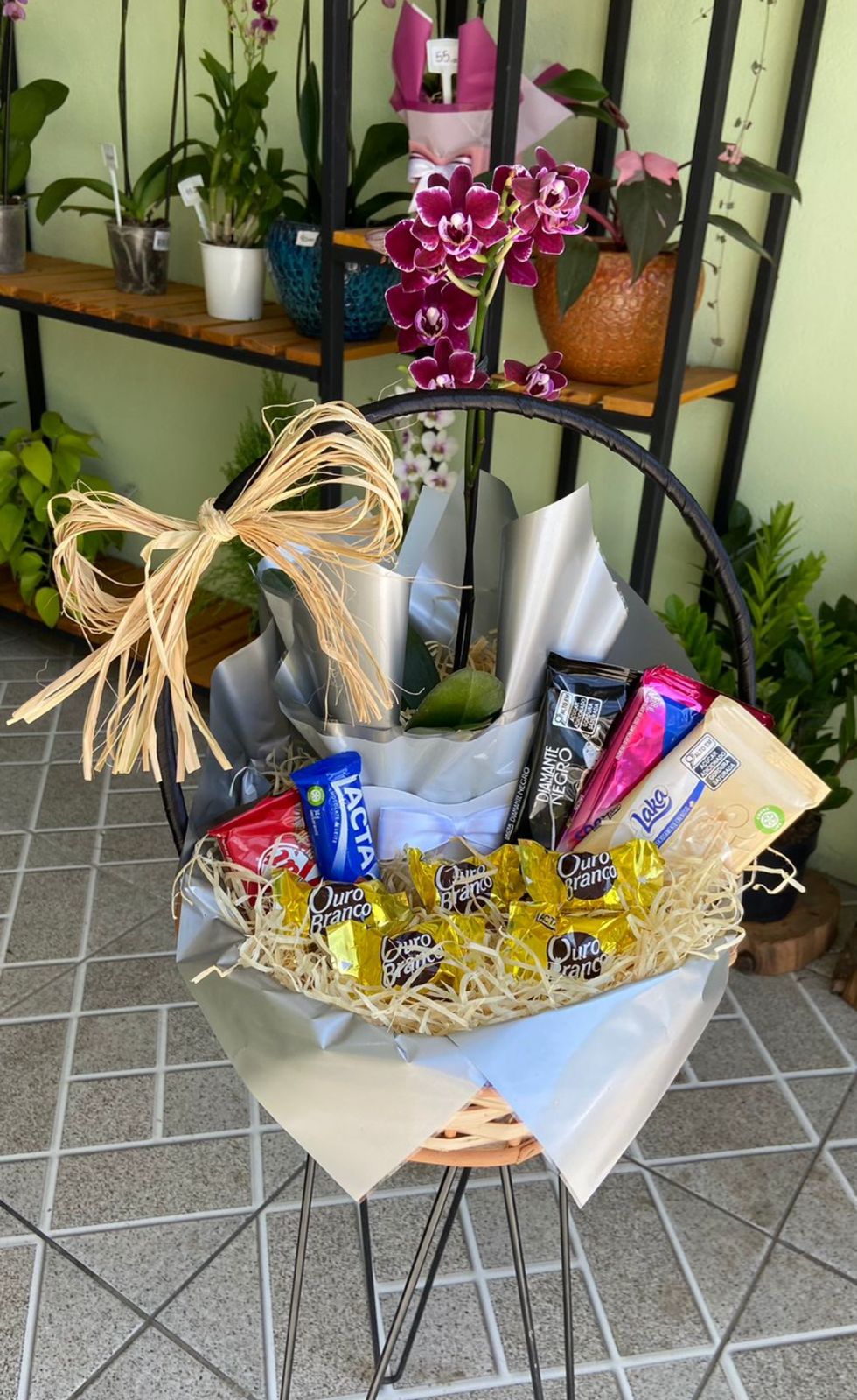 Cesta com chocolate